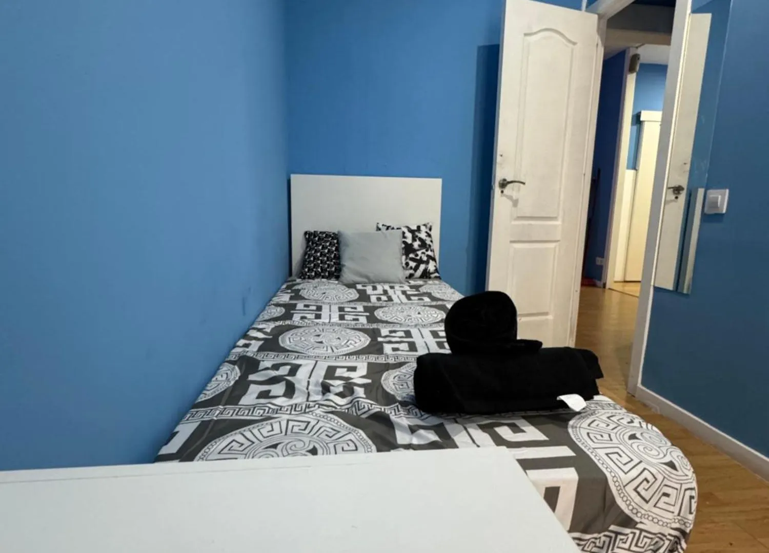 Nice And Comfortable Room For Your Stay In Bcn Barcelona Spain